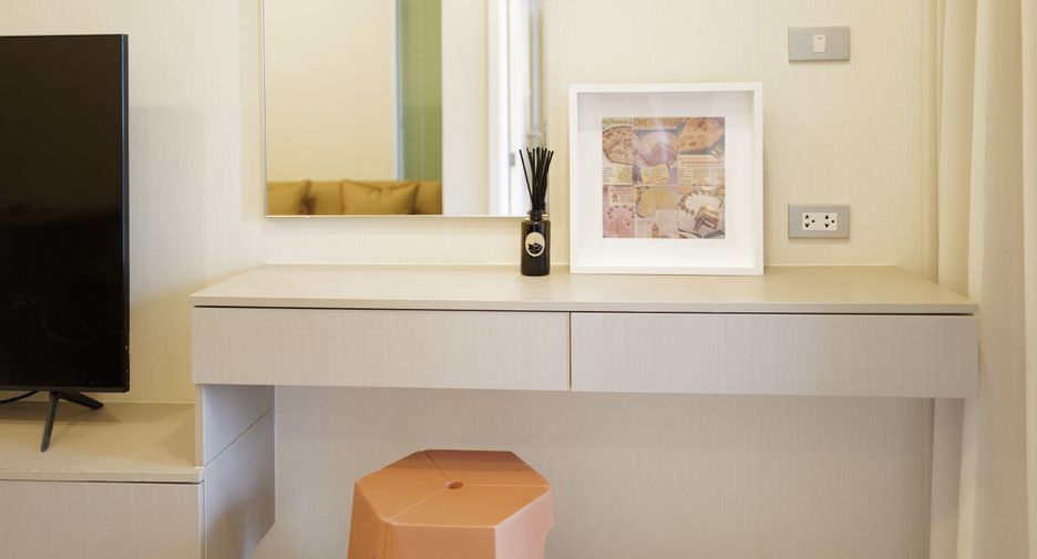 For sale studio condo in Khlong Toei, Bangkok