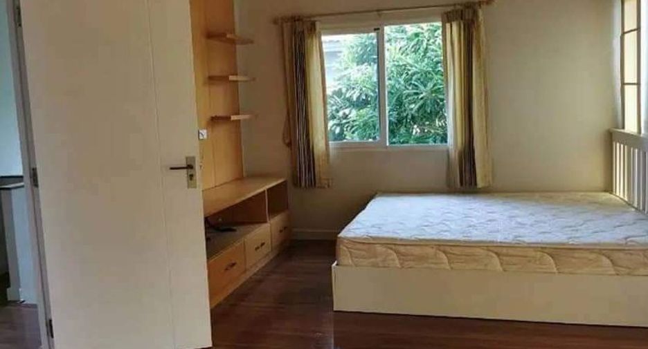 For sale 3 bedrooms house in Bang Bo, Samut Prakan
