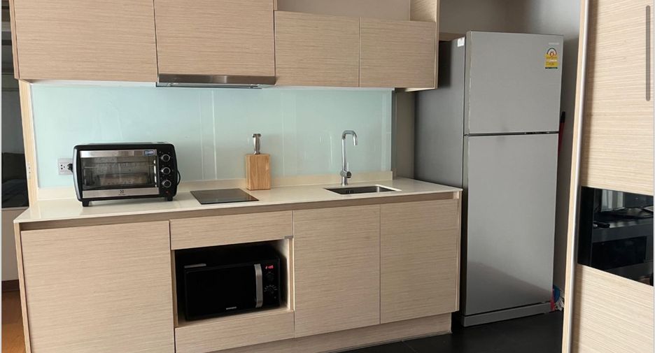 For rent 1 bed condo in Watthana, Bangkok