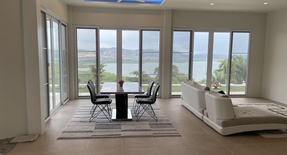 For sale 3 bedrooms villa in Takua Thung, Phang Nga