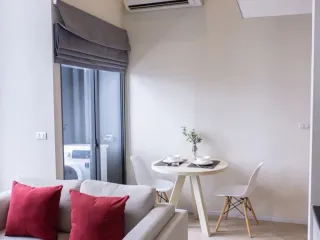 À louer 1 chambre condo à Khlong Toei, Bangkok