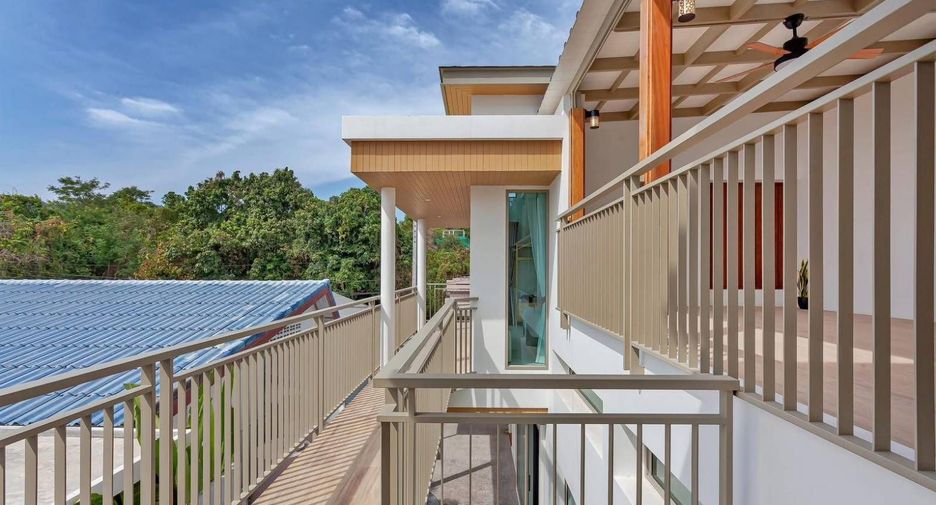 For sale and for rent 3 bedrooms villa in Mueang Phuket, Phuket