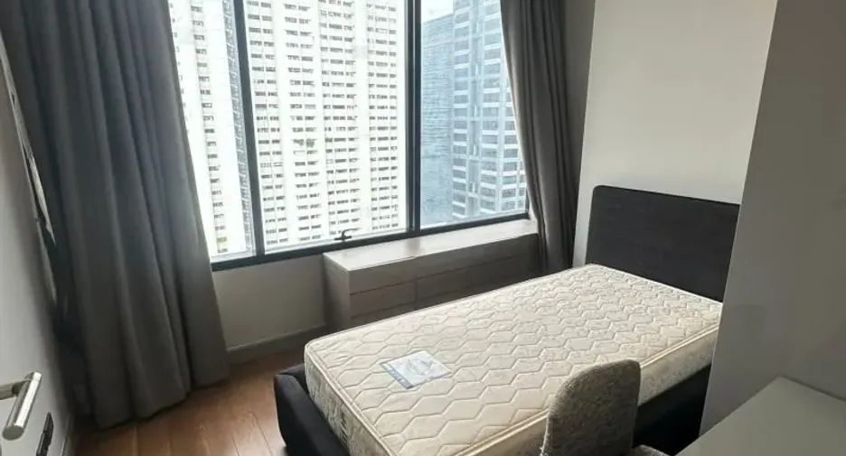 For rent 2 bedrooms condo in Bang Rak, Bangkok