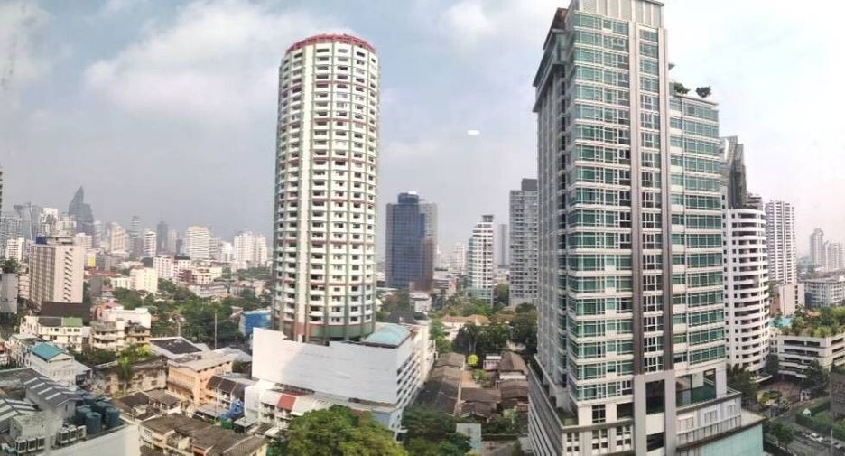 For rent 2 bedrooms condo in Khlong Toei, Bangkok