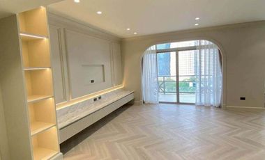 For rent 3 bedrooms condo in Pathum Wan, Bangkok