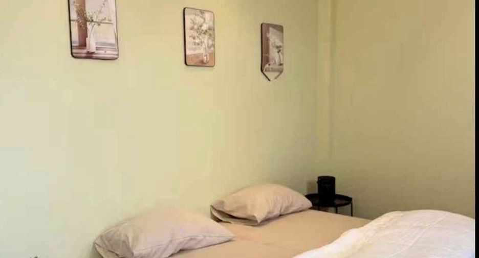 出租 5 卧室 独立屋 在 Phra Khanong, 曼谷
