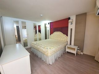 For rent 1 bed condo in Yan Nawa, Bangkok