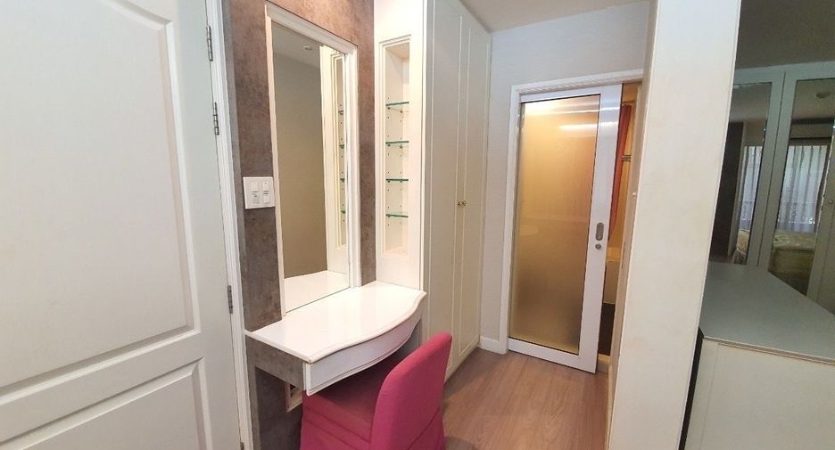 For rent 1 bed condo in Yan Nawa, Bangkok