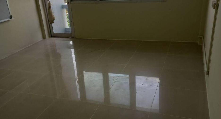 For sale 2 bedrooms townhouse in Lat Phrao, Bangkok