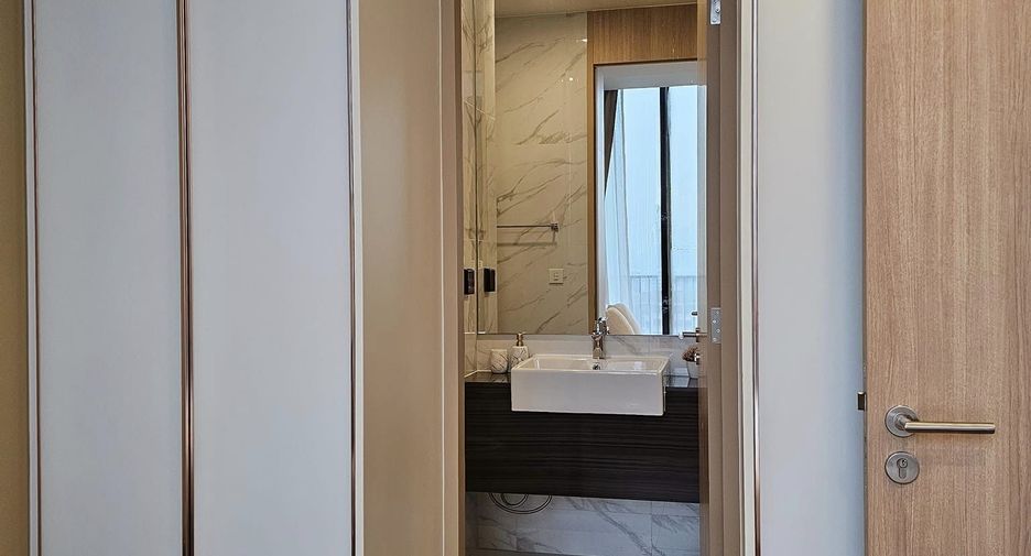 For rent 1 bed condo in Watthana, Bangkok