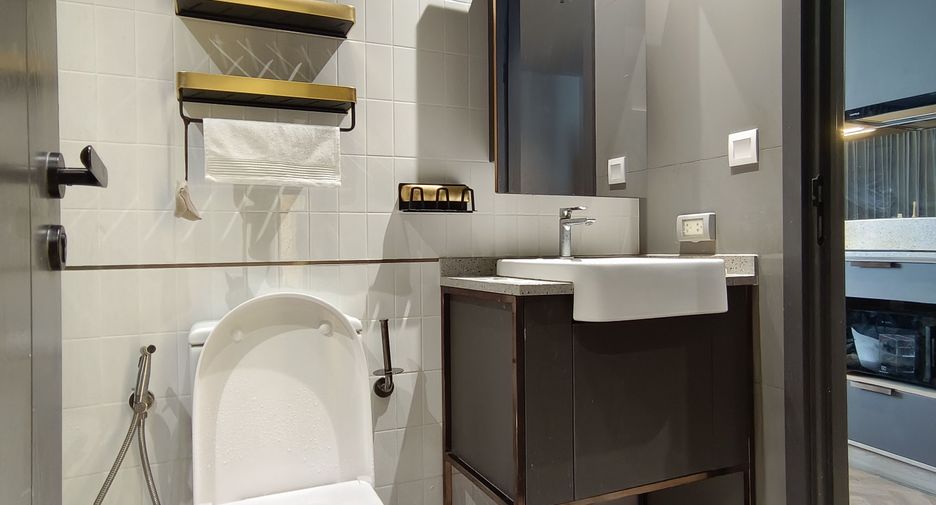 For sale 1 bed condo in Bang Rak, Bangkok