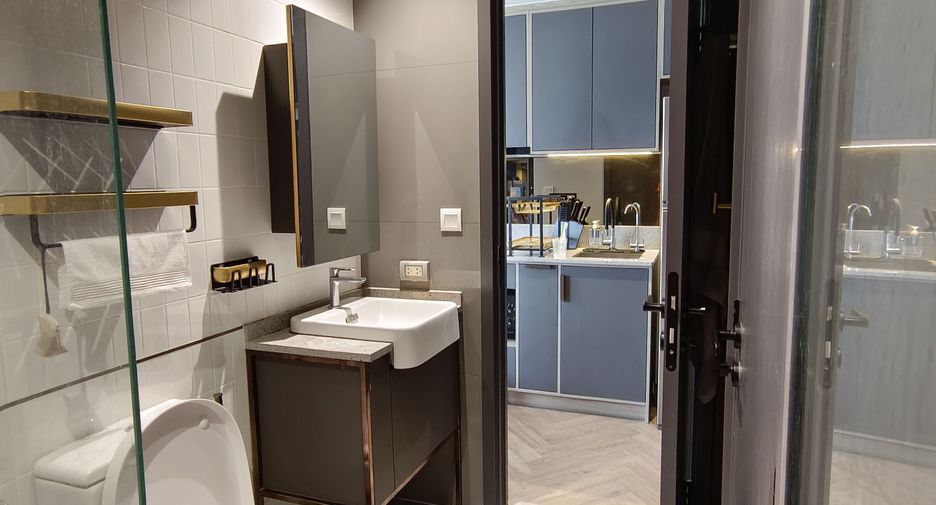 For sale 1 bed condo in Bang Rak, Bangkok