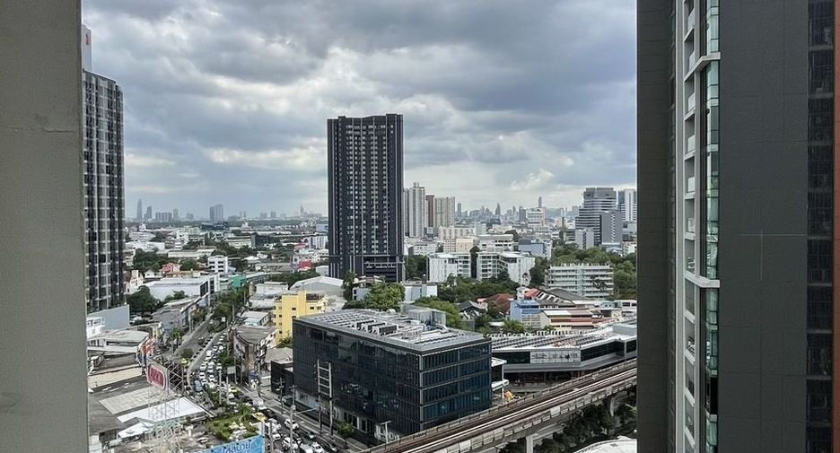 For sale 2 bedrooms condo in Khlong Toei, Bangkok