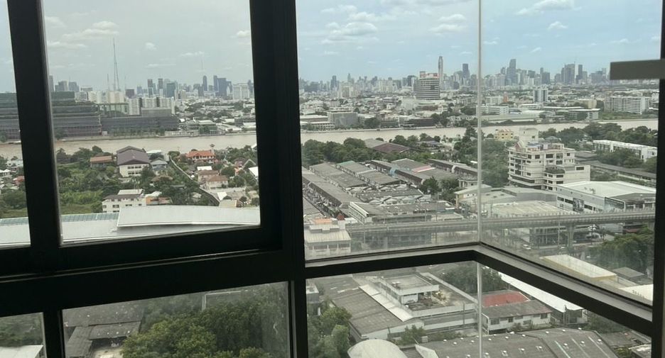For rent 2 bedrooms condo in Bang Phlat, Bangkok