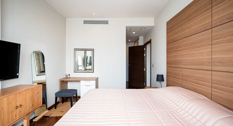 For rent 2 bedrooms condo in Watthana, Bangkok