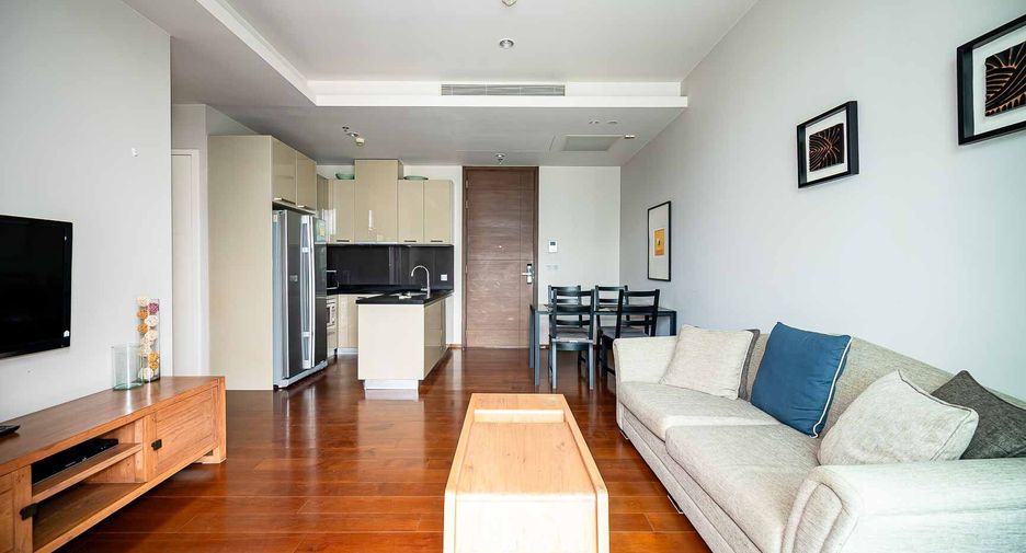 For rent 2 bedrooms condo in Watthana, Bangkok