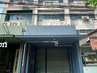 For rent retail Space in Wang Thonglang, Bangkok