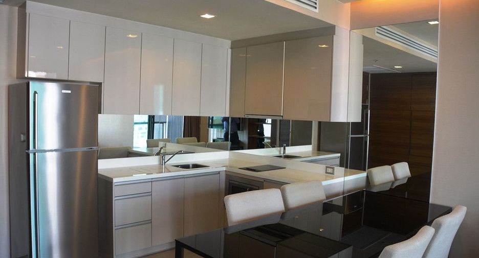 For sale 2 ベッドルーム condo in Sathon, Bangkok