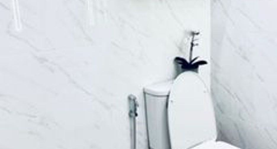 For sale and for rent 2 bedrooms condo in Khlong Toei, Bangkok