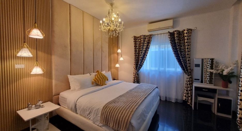 For rent 3 bedrooms villa in Mueang Phuket, Phuket