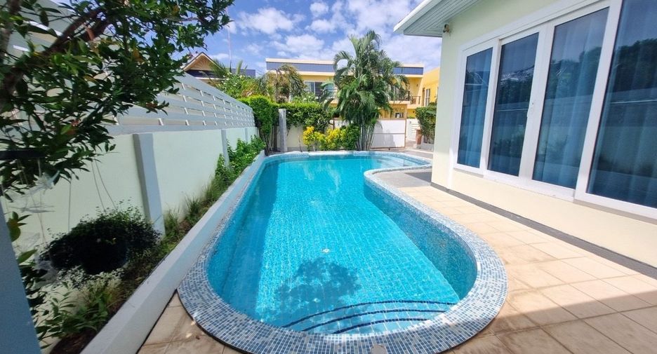 For rent 3 bedrooms villa in Mueang Phuket, Phuket
