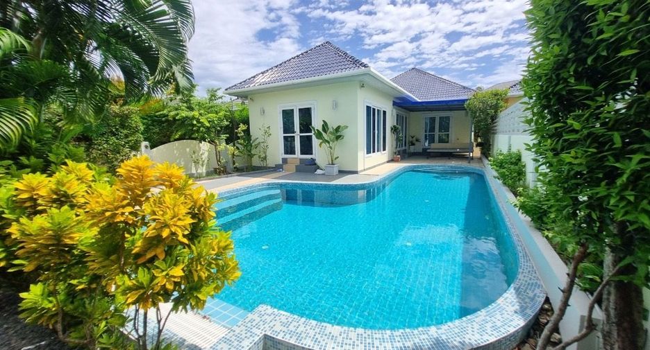 For rent 3 bedrooms villa in Mueang Phuket, Phuket