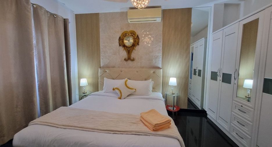 For rent 3 bedrooms villa in Mueang Phuket, Phuket