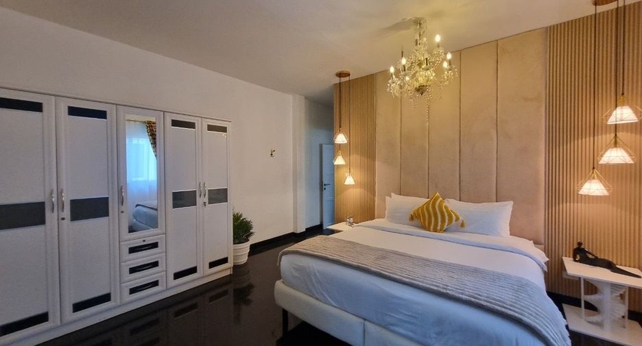 For rent 3 bedrooms villa in Mueang Phuket, Phuket