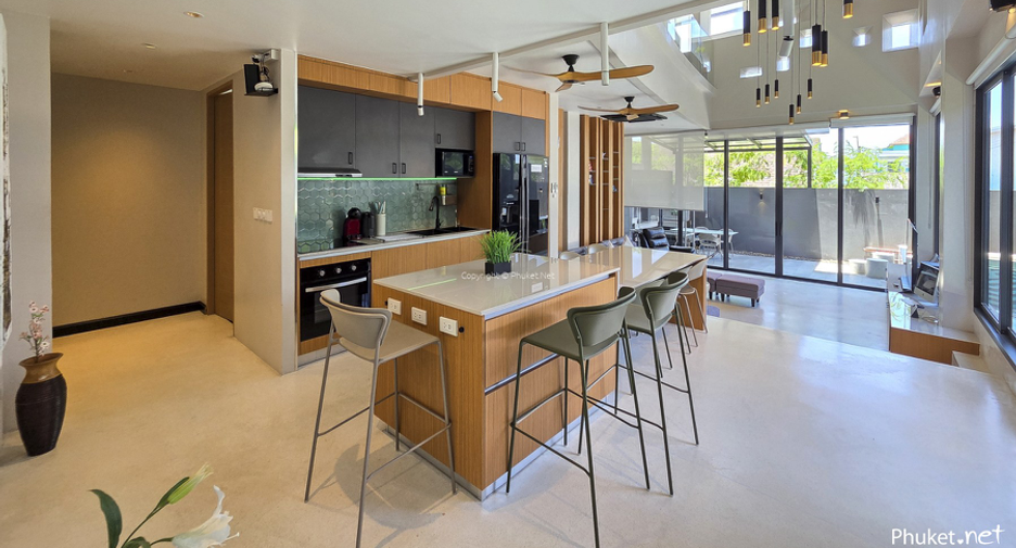 For sale and for rent 3 bedrooms villa in Mueang Phuket, Phuket