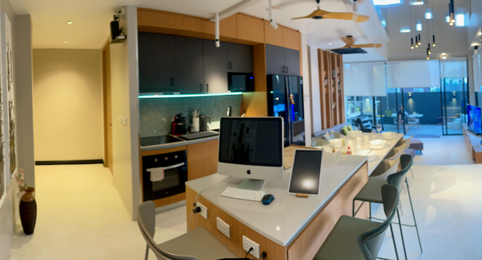 Villa en alquiler y en venta de 3 habitaciones en Mueang Phuket, Phuket
