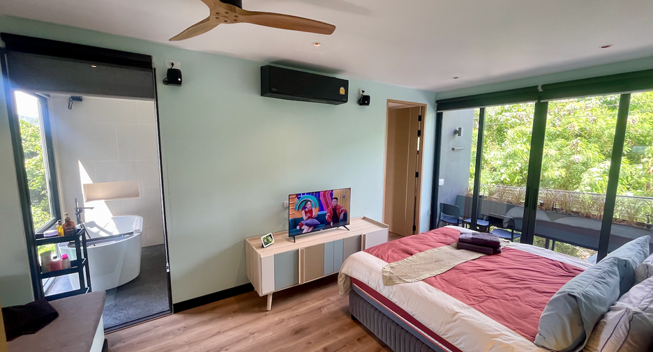 Villa en alquiler y en venta de 3 habitaciones en Mueang Phuket, Phuket