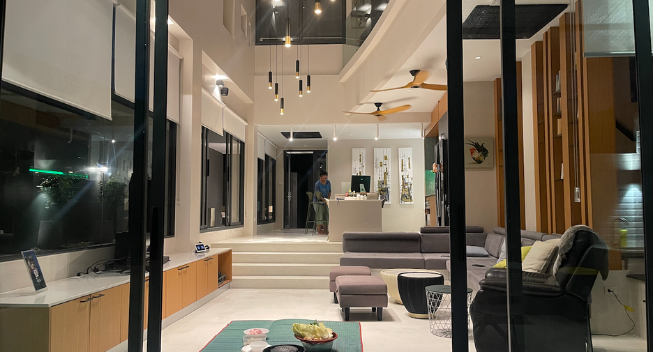 Villa en alquiler y en venta de 3 habitaciones en Mueang Phuket, Phuket