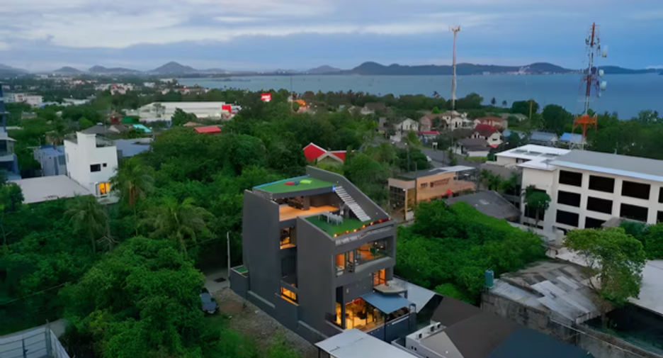 For sale and for rent 3 bedrooms villa in Mueang Phuket, Phuket