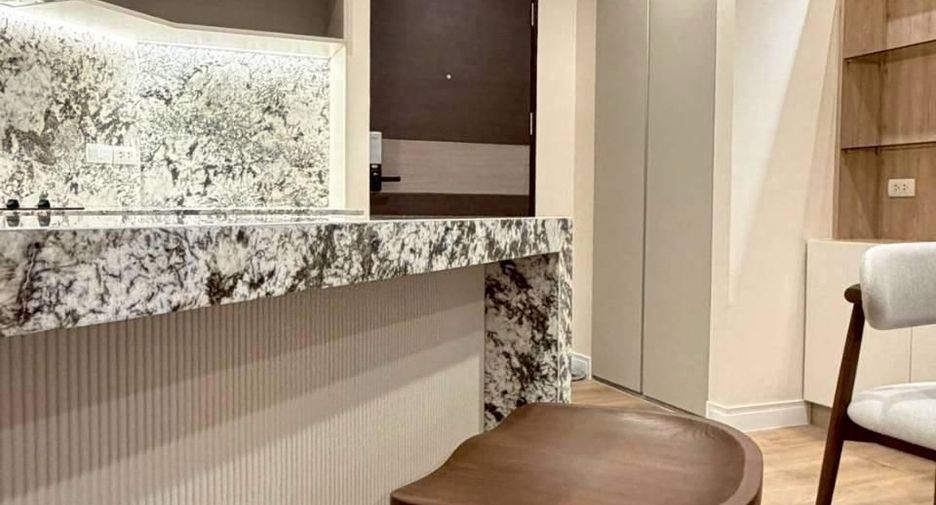 For sale 1 bed condo in Sathon, Bangkok