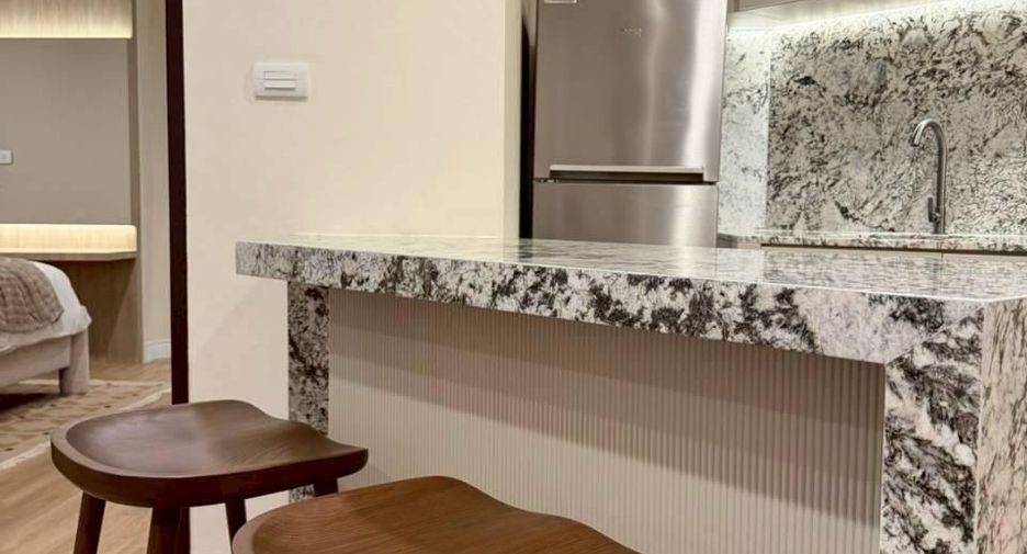 For sale 1 bed condo in Sathon, Bangkok
