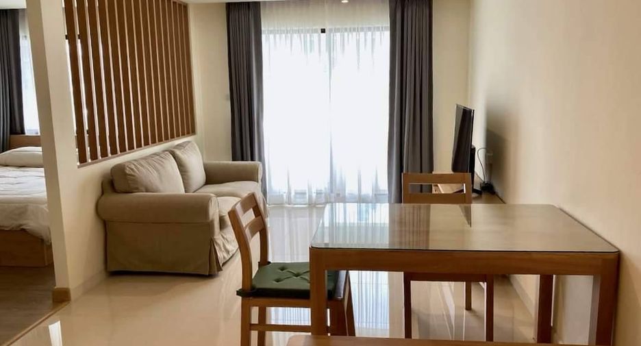 For rent 1 bed condo in Khlong Toei, Bangkok
