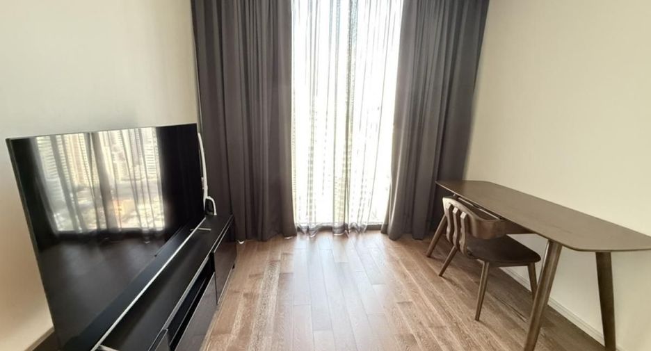 For rent 2 bedrooms condo in Khlong Toei, Bangkok