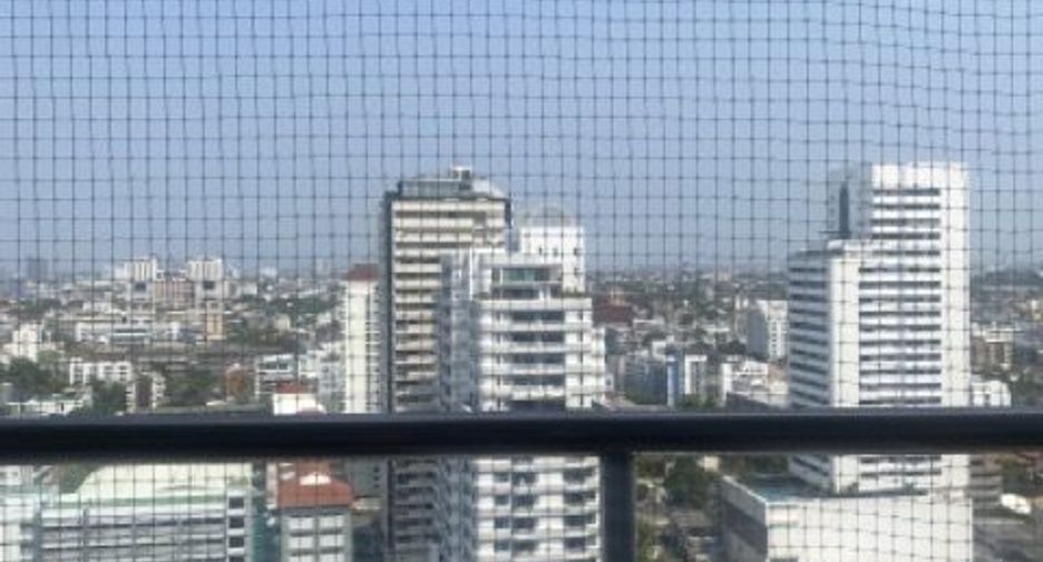 For rent 5 bedrooms condo in Watthana, Bangkok