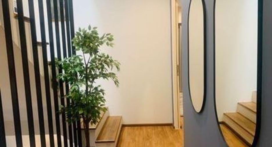 For sale 3 bedrooms townhouse in Bang Na, Bangkok