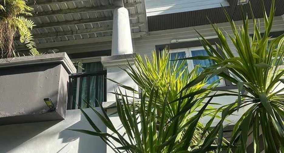 For sale 5 bedrooms house in Suan Luang, Bangkok