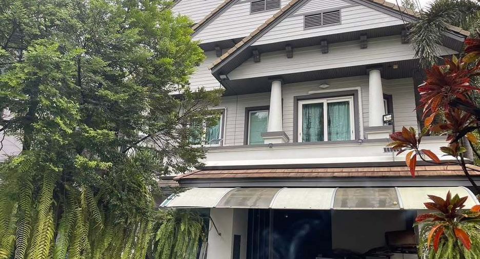 For sale 5 bedrooms house in Suan Luang, Bangkok
