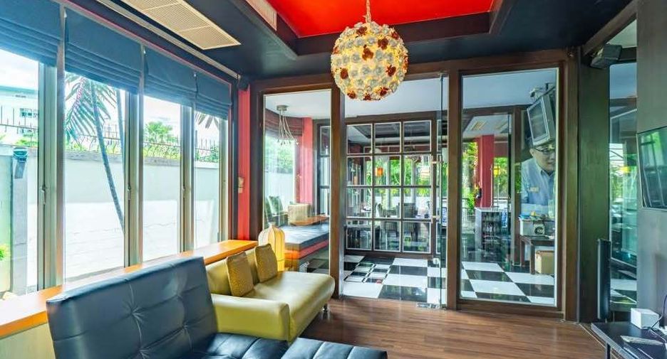 For sale 5 bedrooms house in Suan Luang, Bangkok