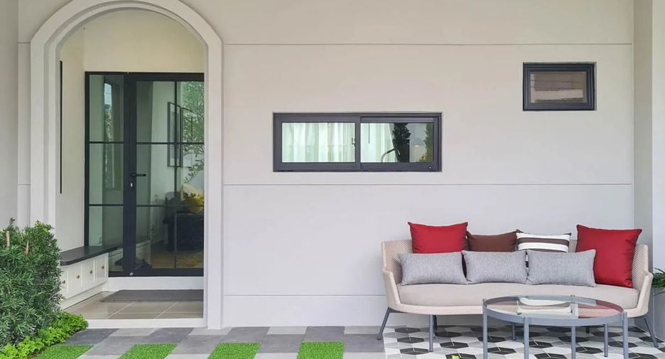 For sale 2 bedrooms townhouse in Prawet, Bangkok