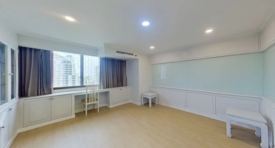Wohnung zum Kauf und zur Miete mit 5 Zimmer in Watthana, Bangkok