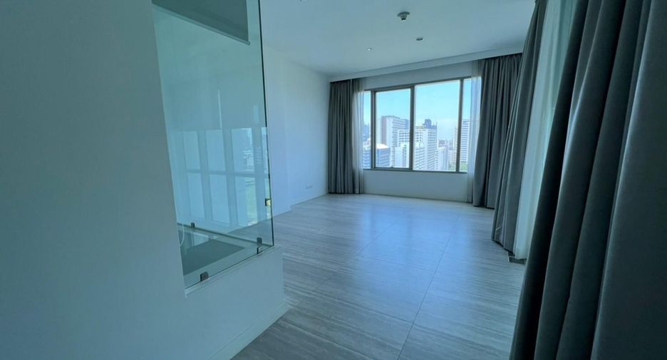 Wohnung zur Miete mit 2 Zimmer in Pathum Wan, Bangkok