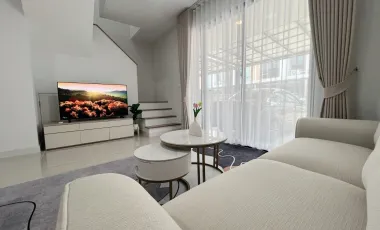 For rent 3 bedrooms townhouse in Bang Phli, Samut Prakan