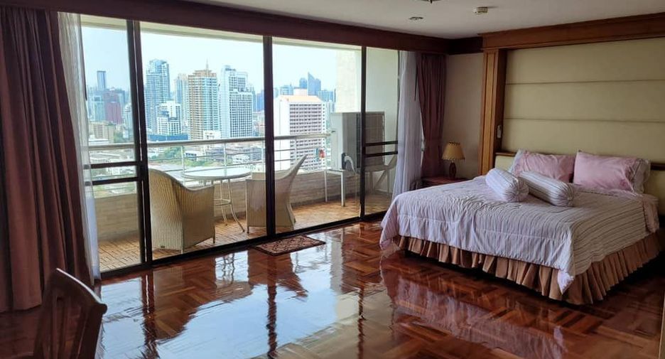 ให้เช่า 3 ห้องนอน คอนโด ใน วัฒนา, กรุงเทพฯ