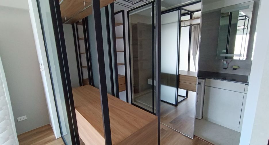 For sale 2 bedrooms condo in Watthana, Bangkok