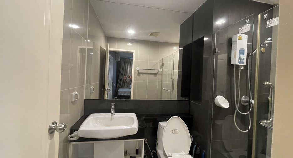 For sale 1 bed condo in Thon Buri, Bangkok