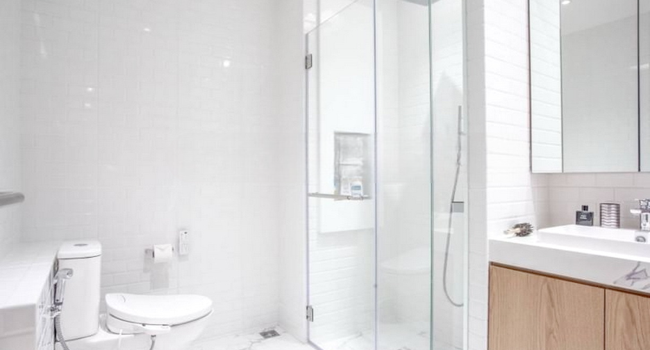 For sale 3 bedrooms condo in Thon Buri, Bangkok